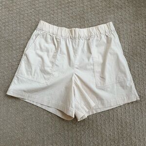 GAP Off-Duty Khaki Shorts, size Medium Tall